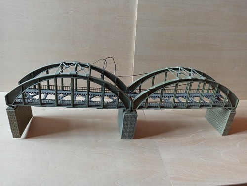 Gerade zweifach bogenbrücke - gerade,